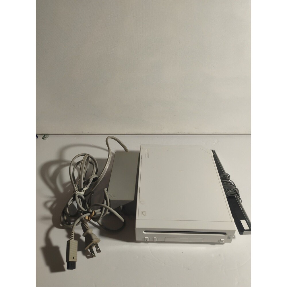 Nintendo Wii Console And Chord, Sensor Bar (No AV Cord) TESTED